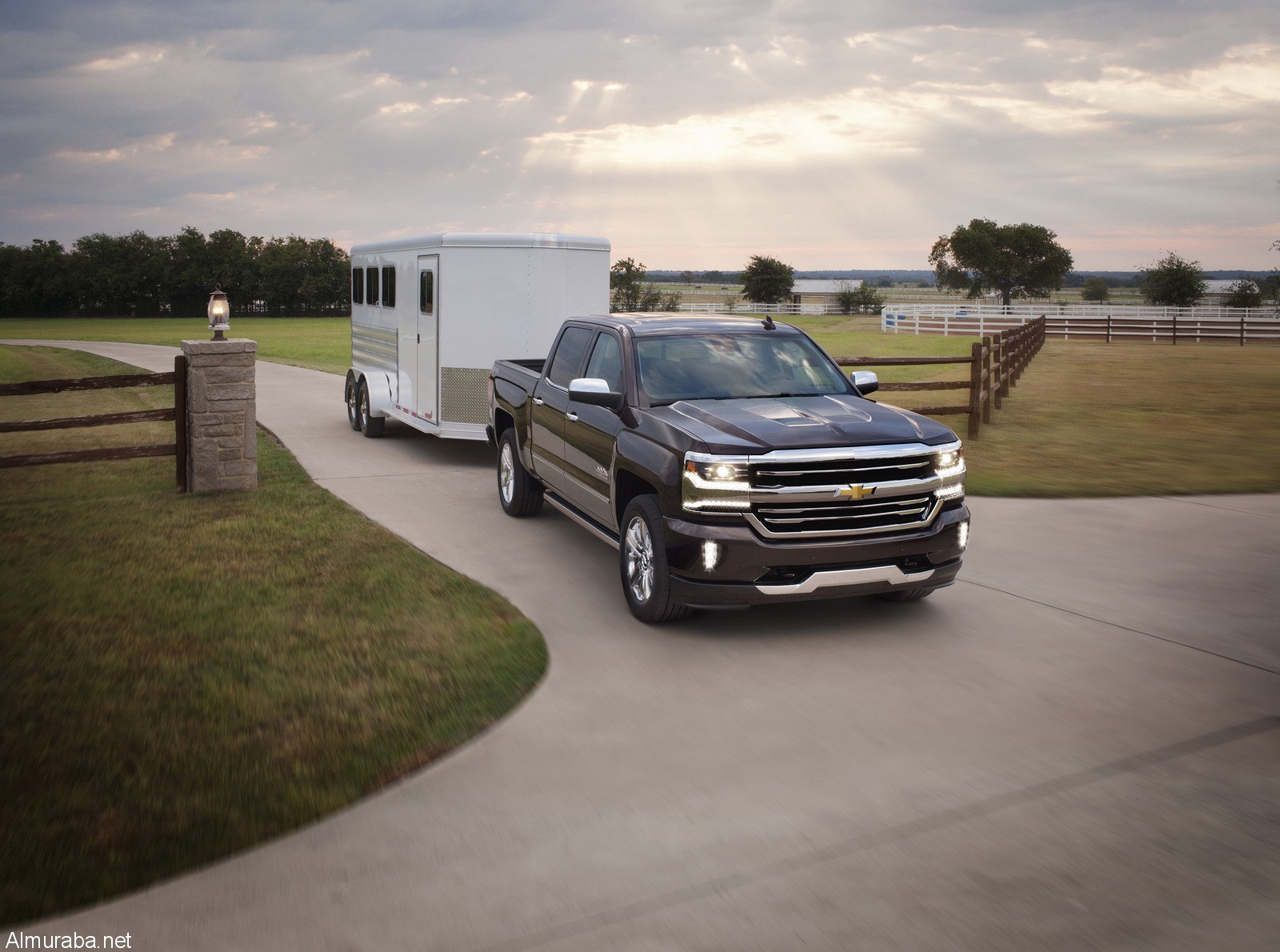 "رسمياً" شفرولية سلفرادو 2016 يحصل على تطويرات جديدة من الداخل والخارج "صور ومواصفات" Chevrolet Silverado 6