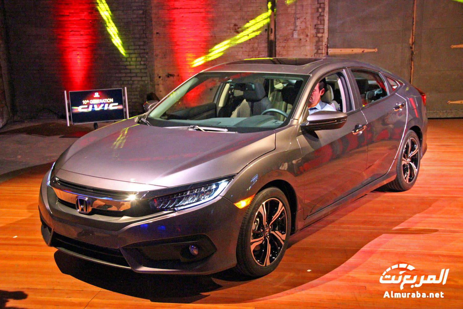 2016-Honda-Civic-Front-three-quarter