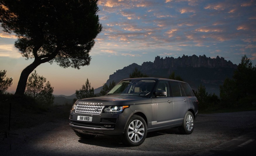 2016-Land-Rover-Range-Rover-Td6-123-876x535