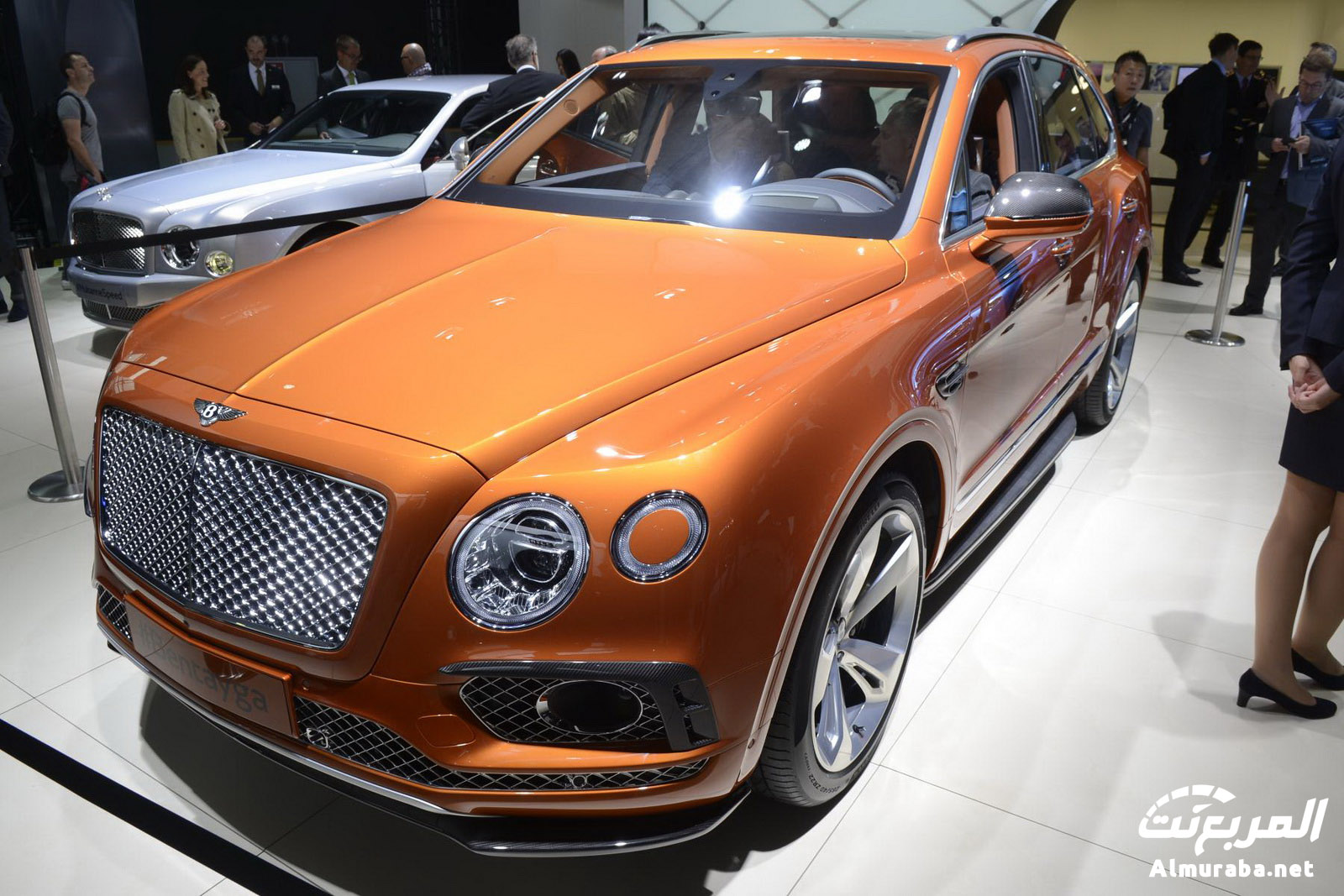 Bentley-Bentayga-02