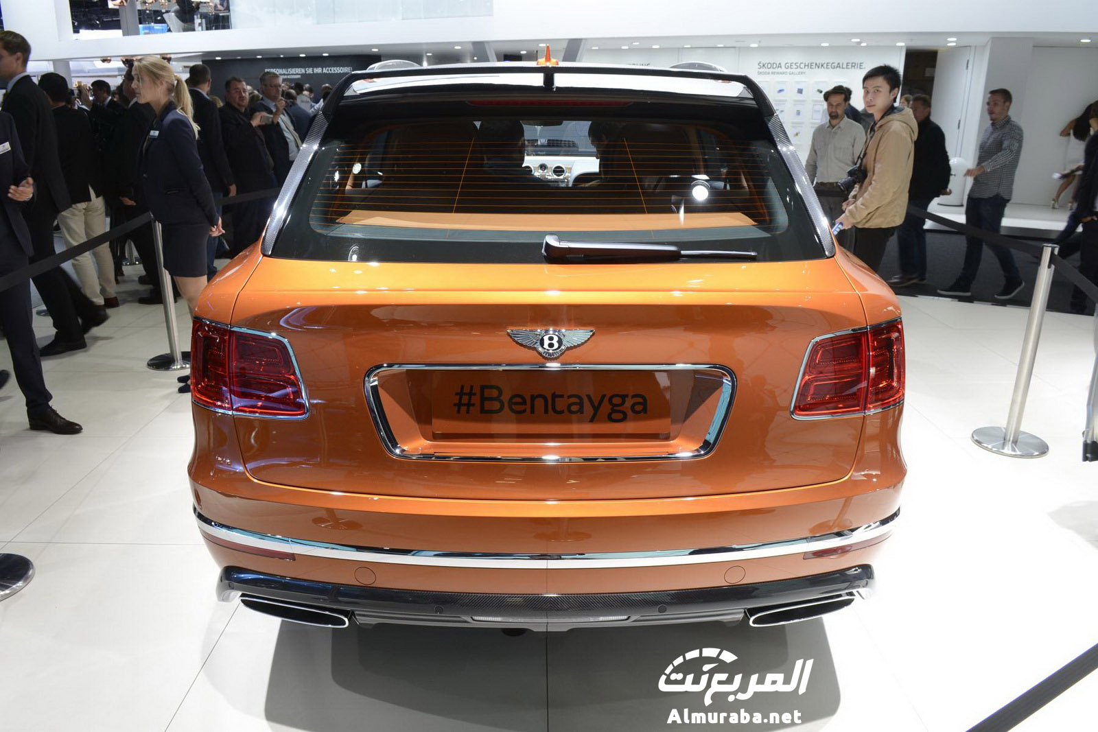 Bentley-Bentayga-03