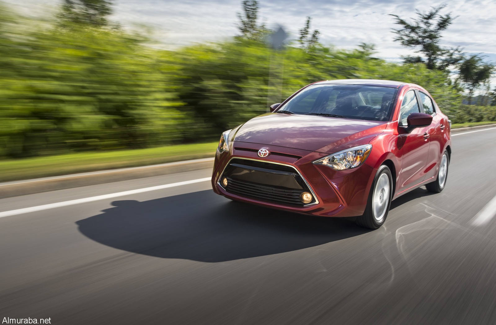 2016-Toyota-Yaris-Sedan-Canada-7