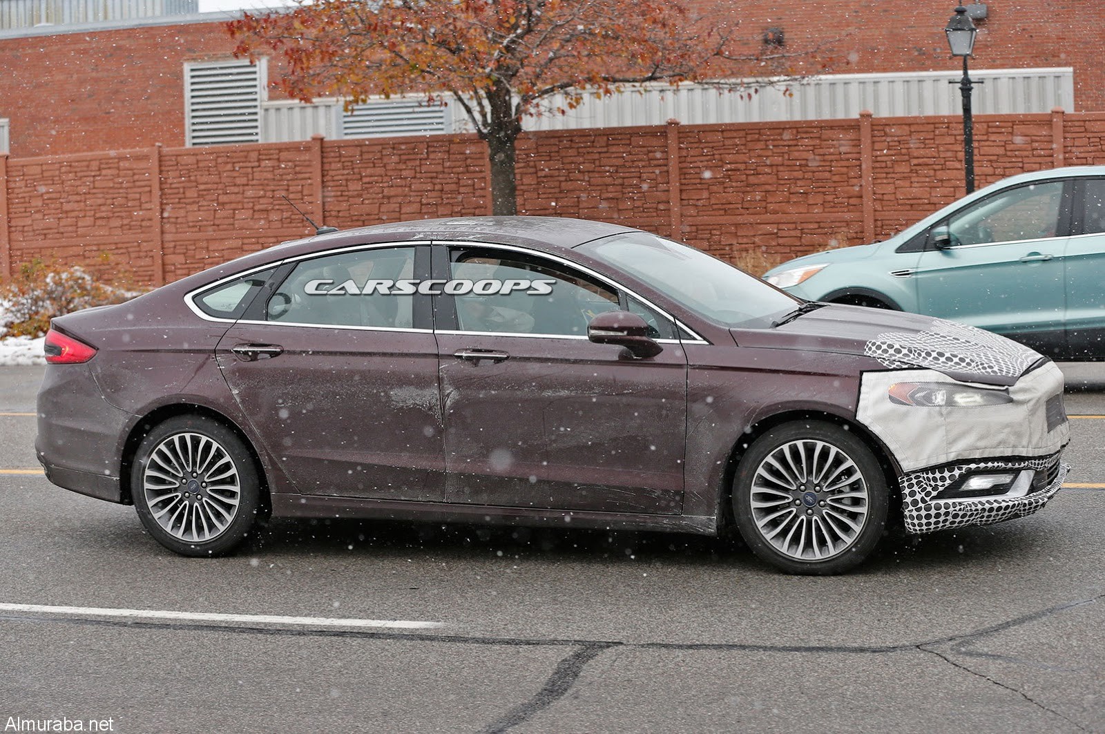 2017-Ford-Mondeo-Fusion-13