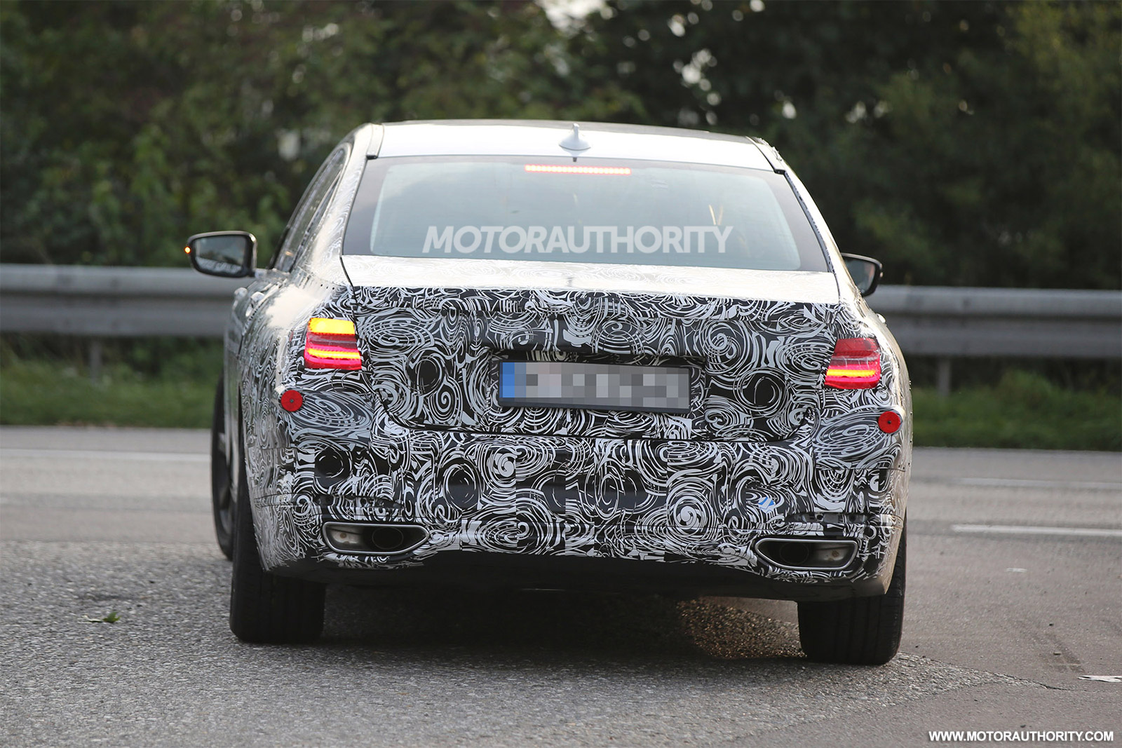 2016-bmw-7-series-spy-shots_100479889_h