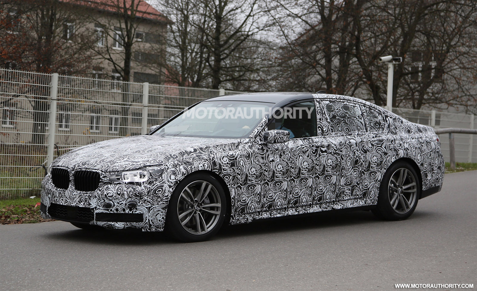 2016-bmw-7-series-spy-shots_100491716_h