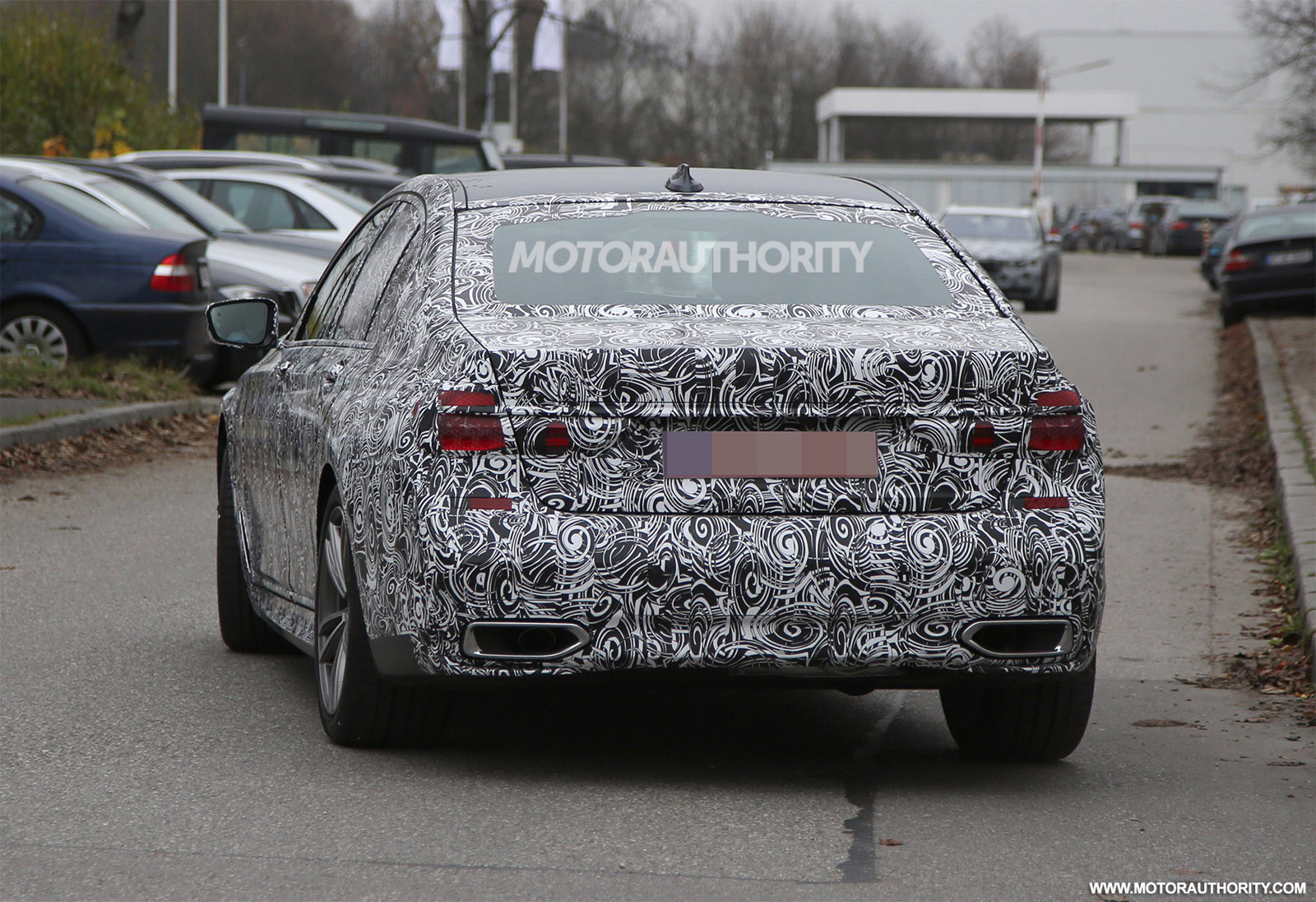 2016-bmw-7-series-spy-shots_100491720_h