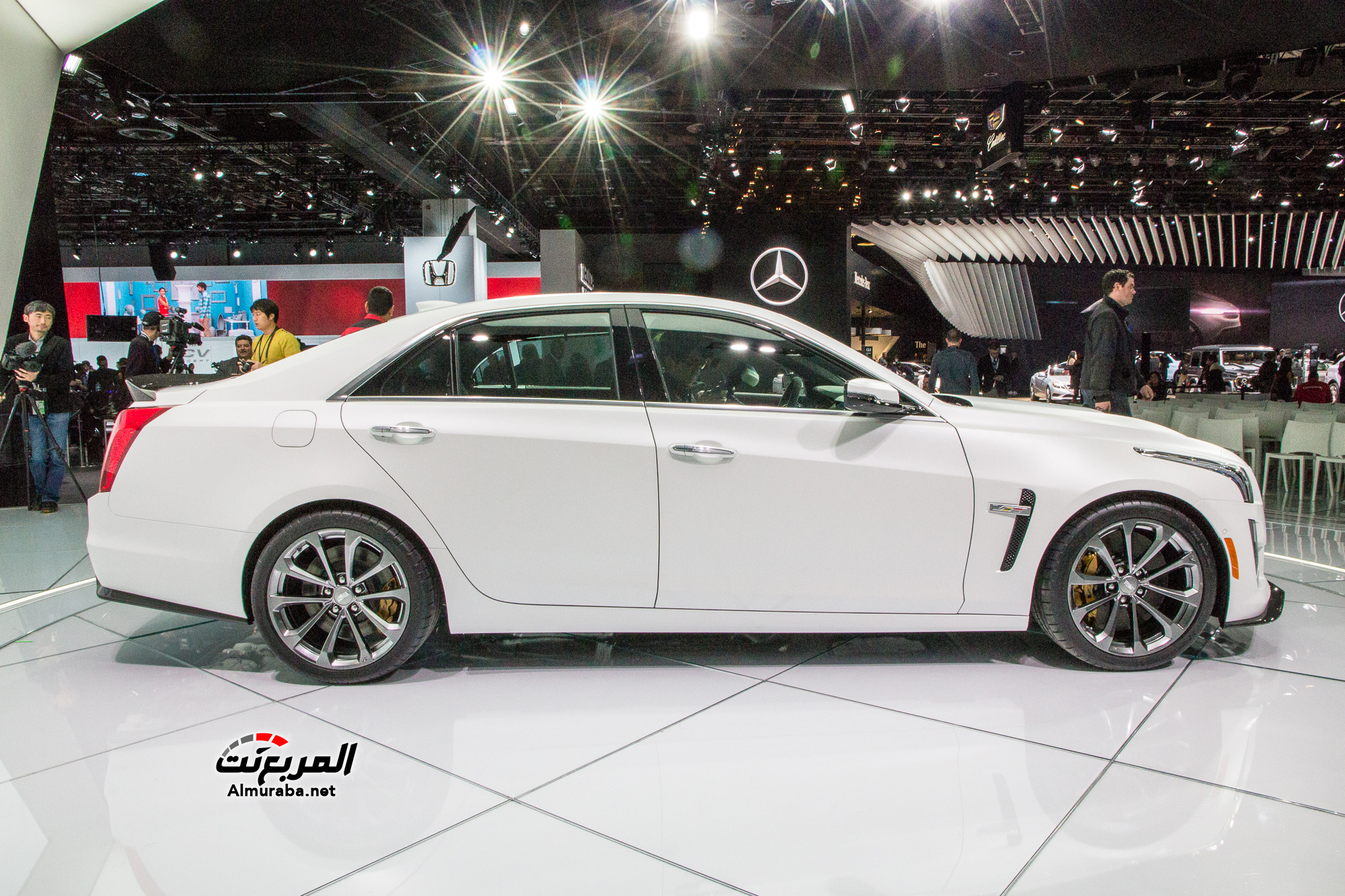 2016-cadillac-cts-v-live-photos-2015-detroit-auto-show_100497284_h