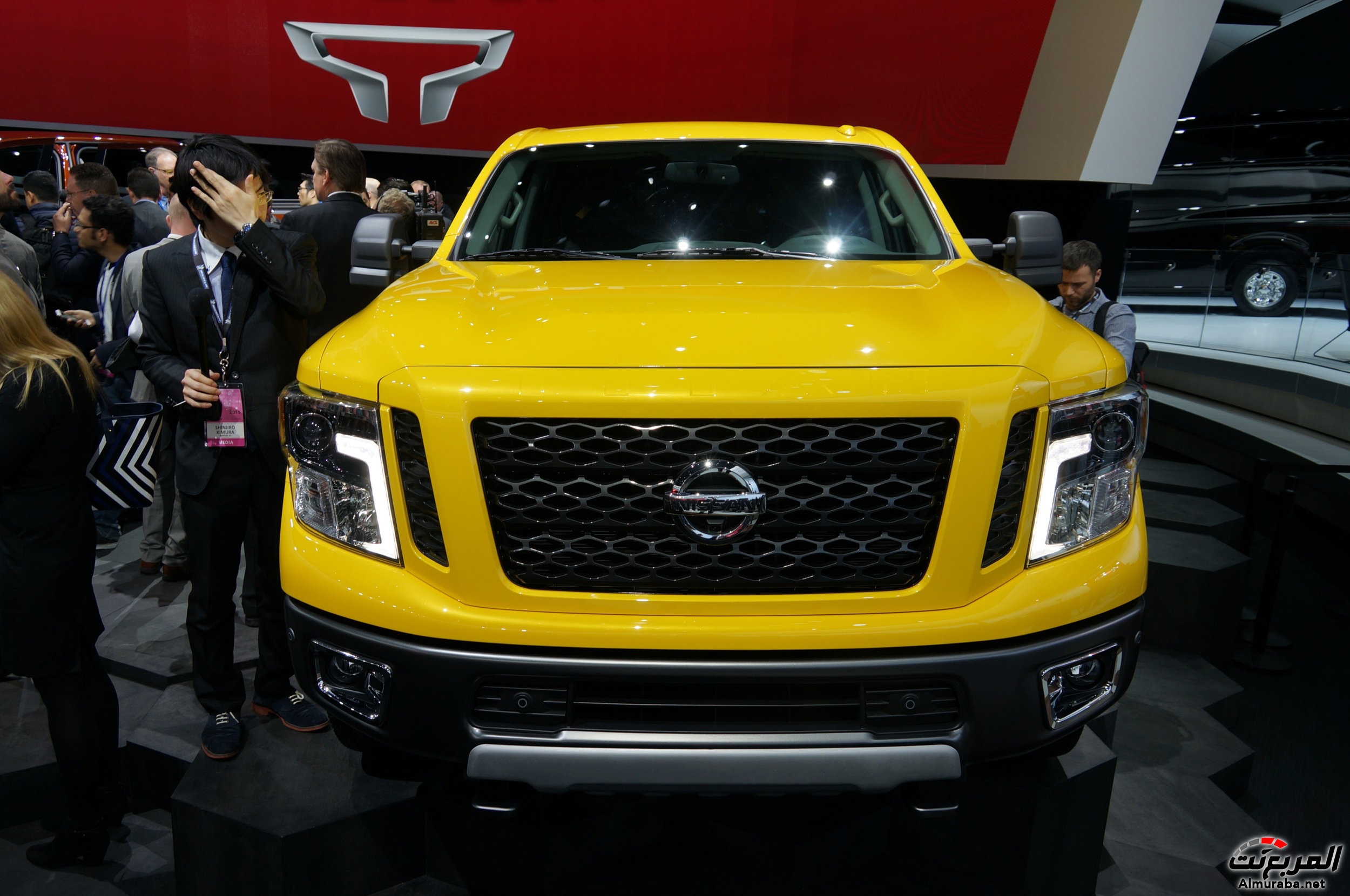 2016-nissan-titan-detroit-2015-18-1