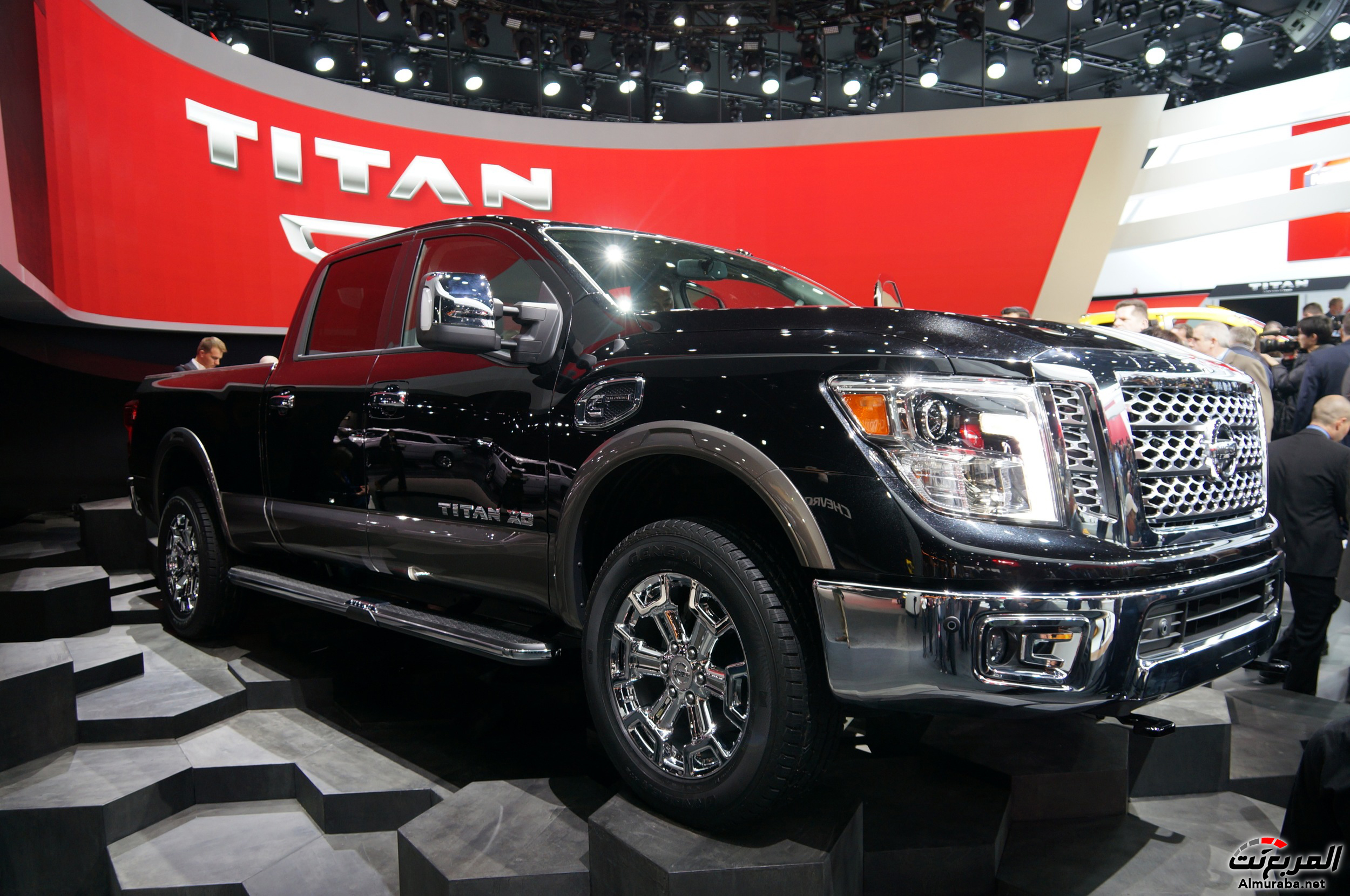 2016-nissan-titan-detroit-2015-41-1