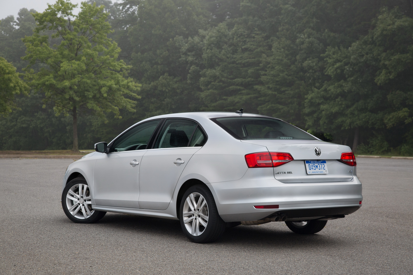 2015-VW-Jetta-TDI-2