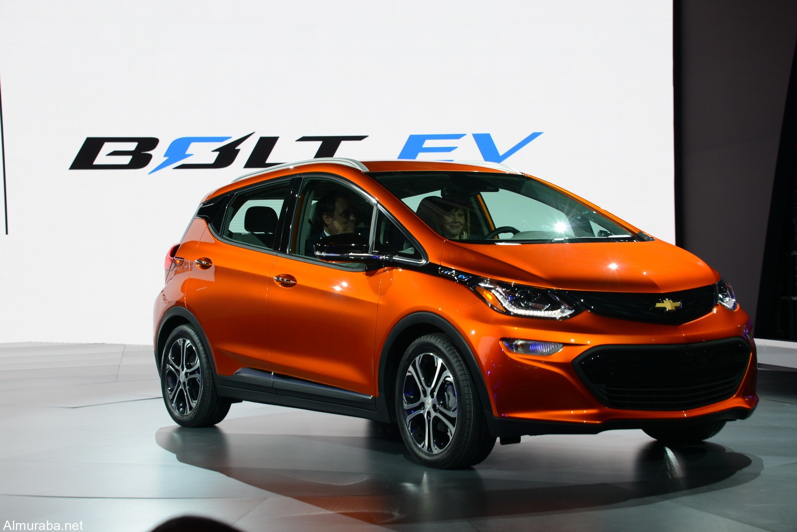 2017-Chevrolet-Bolt-1