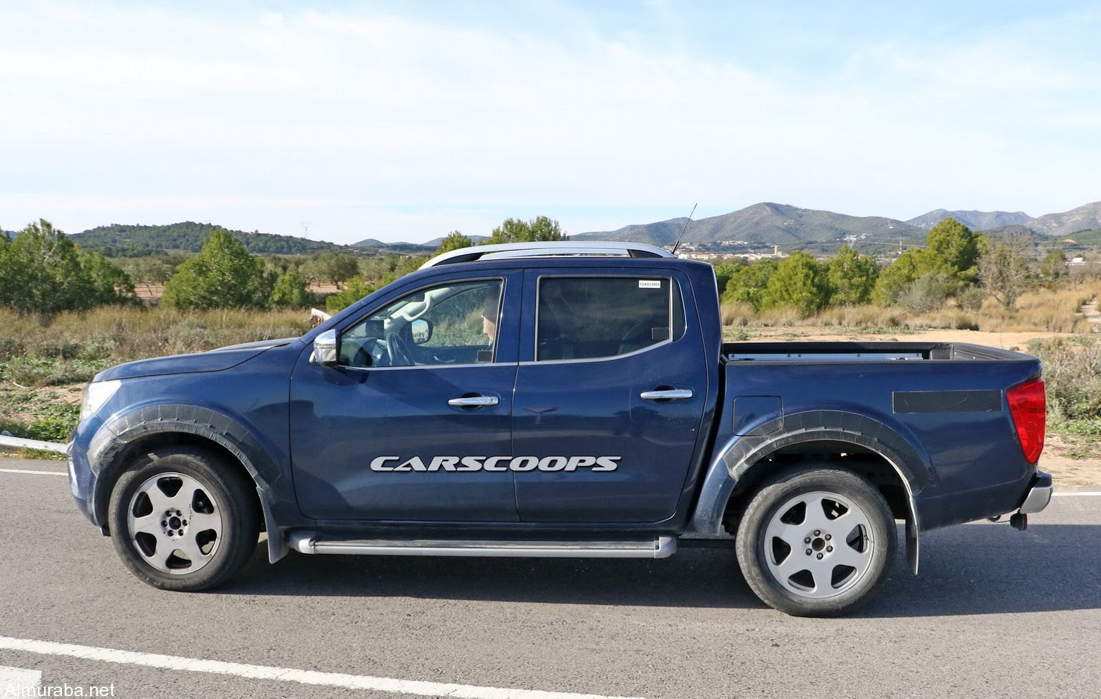 Mercedes-Benz-pickup-5