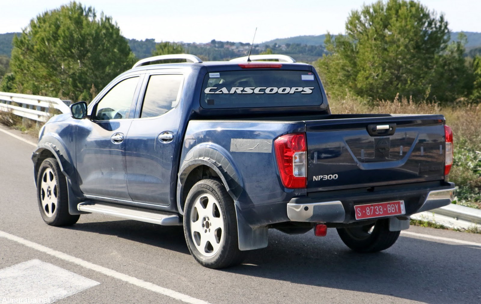 Mercedes-Benz-pickup-8