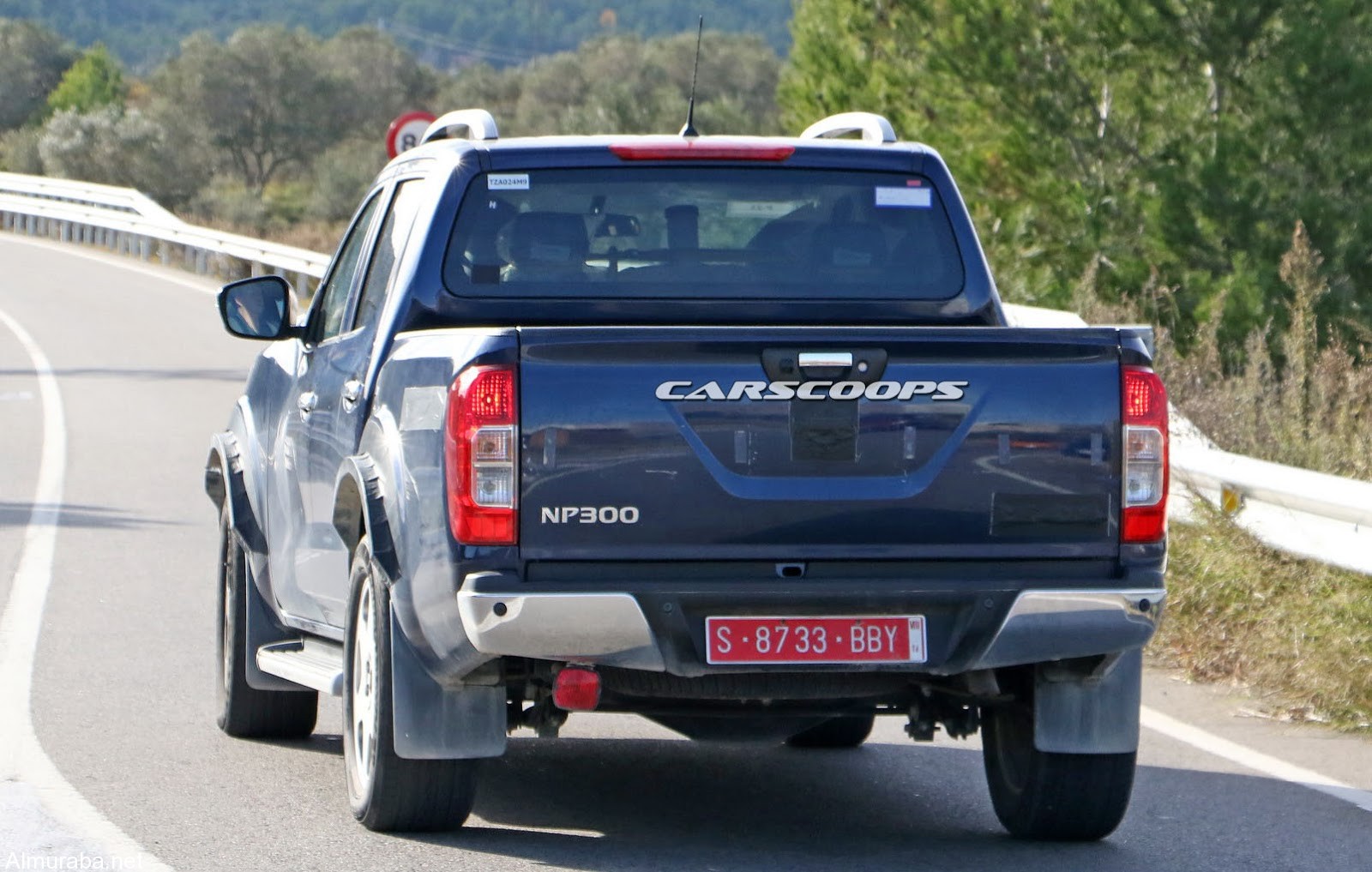 Mercedes-Benz-pickup-9