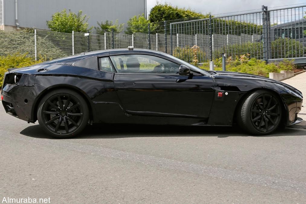 aston-martin-db-11-005