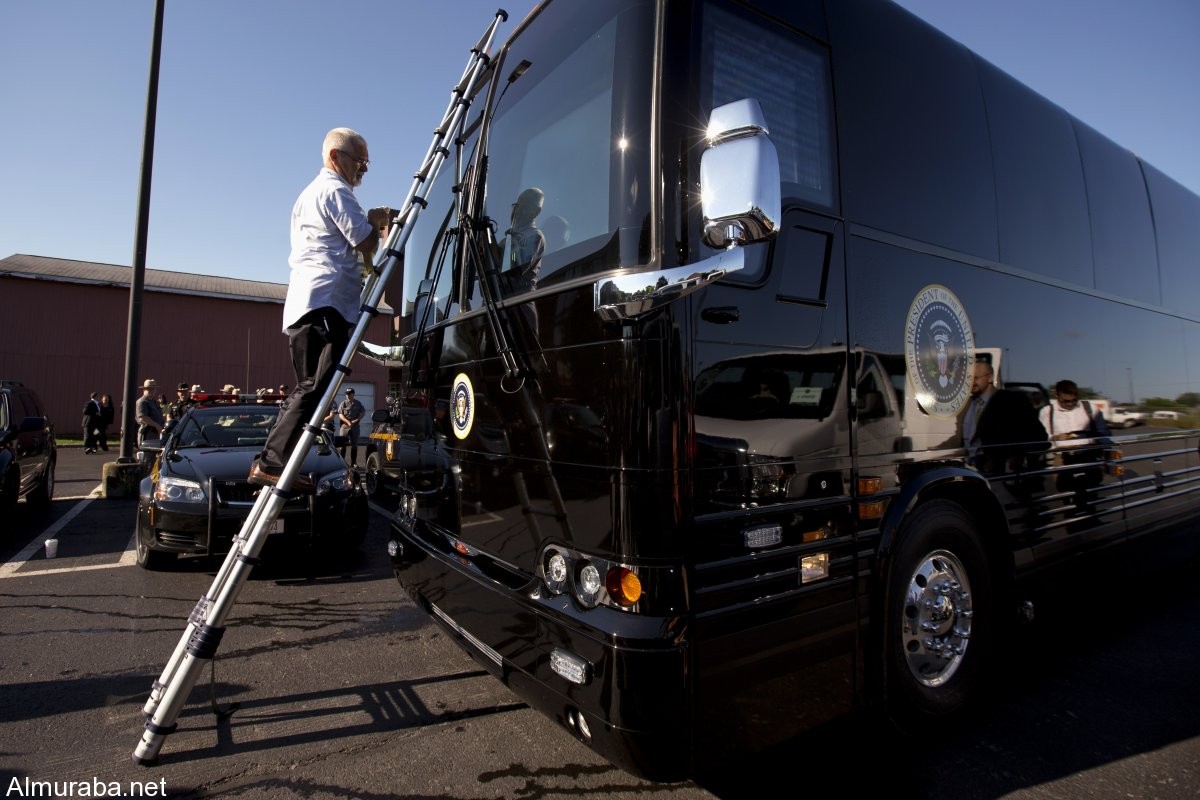 before-the-purchase-of-ground-force-one-the-secret-service-rented-a-new-bus-every-time-the-president-needed-one-and-then-retrofitted-the-bus-with-armor-plating-and-other-security-features