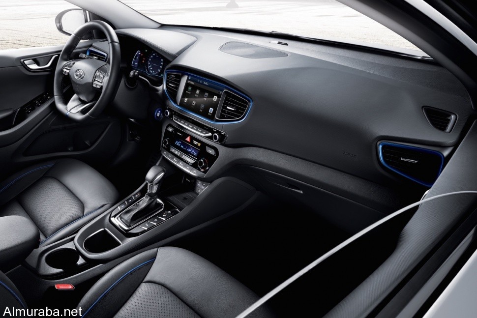 ioniq-a-leap-forward-for-hybrid-vehicles_interior-970x647-c