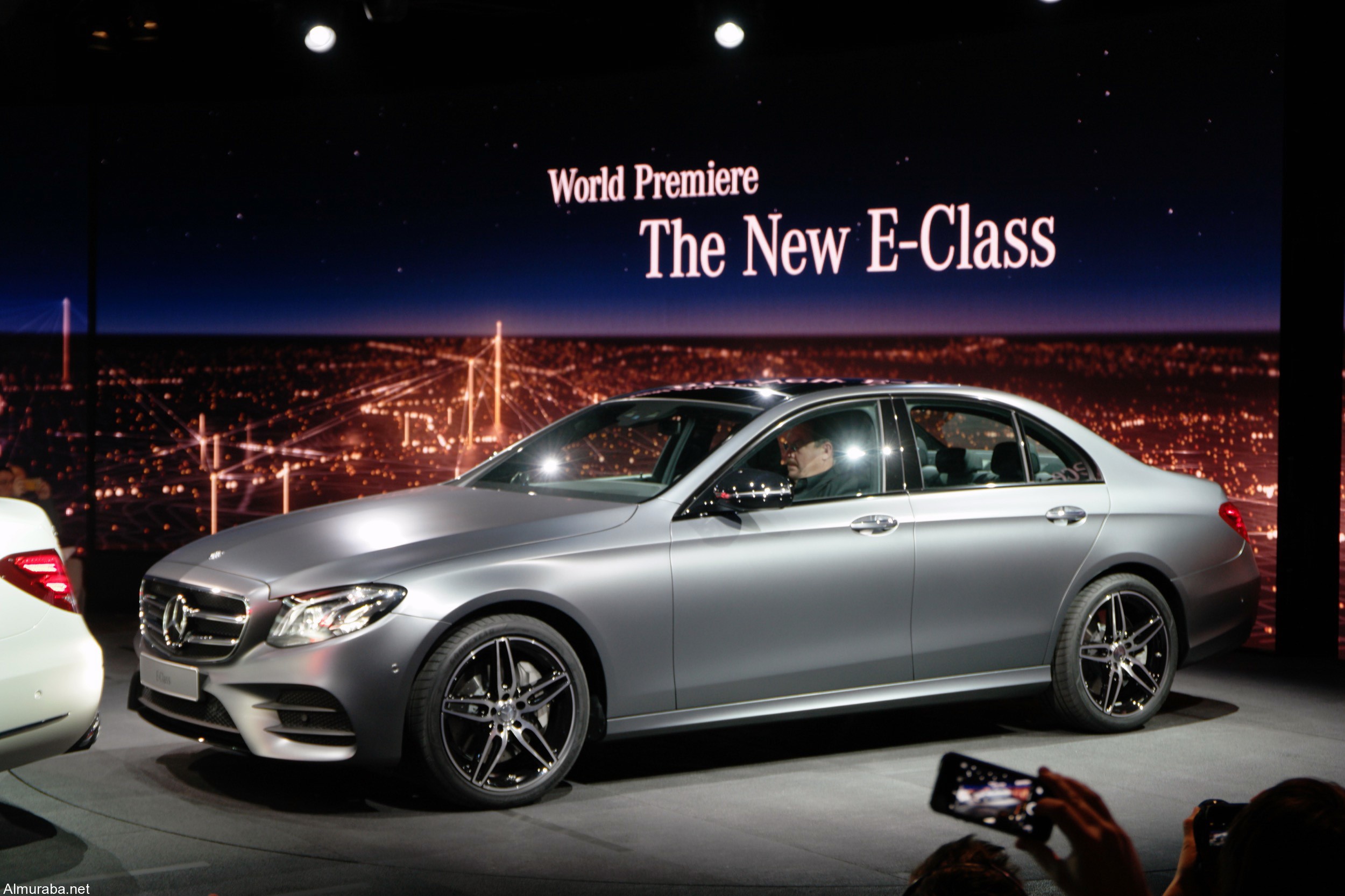 mercedes-benz-e-class-detroit-2016-32-1