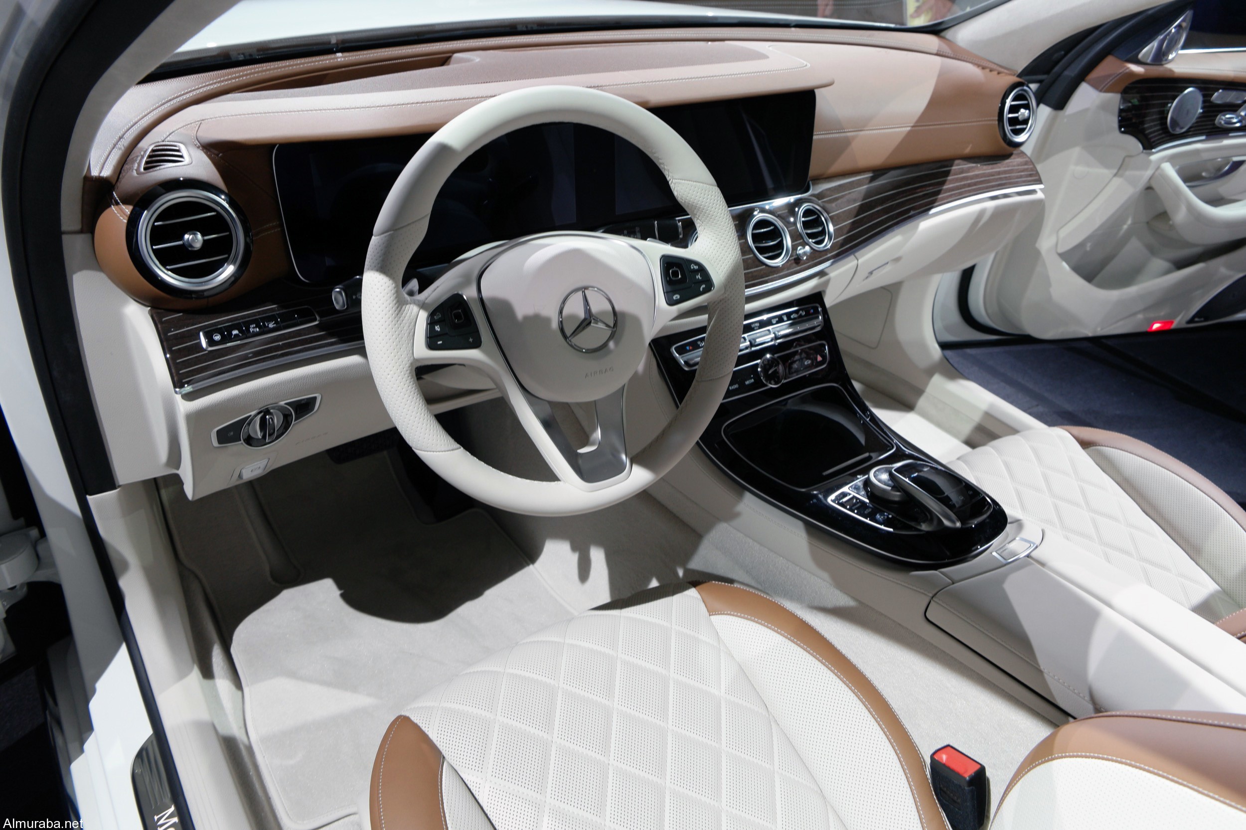 mercedes-benz-e-class-detroit-2016-40-1