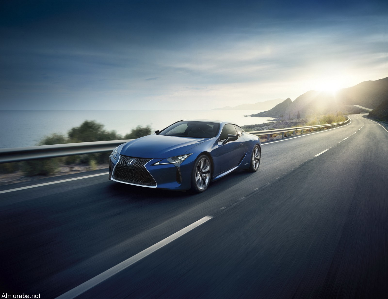 إستعراض سيارة "لكزس" Lexus 2017 LC 500h 10