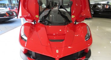 سيارة "لافيراري" حمراء بسعر 4.7 مليون دولار بالولايات المتحدة LaFerrari 2