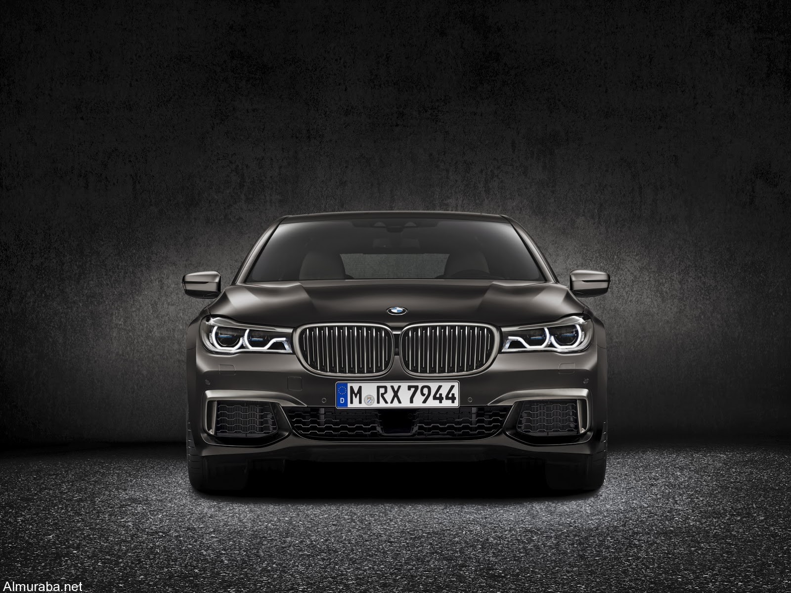 BMW-M760Li-xDrive-3