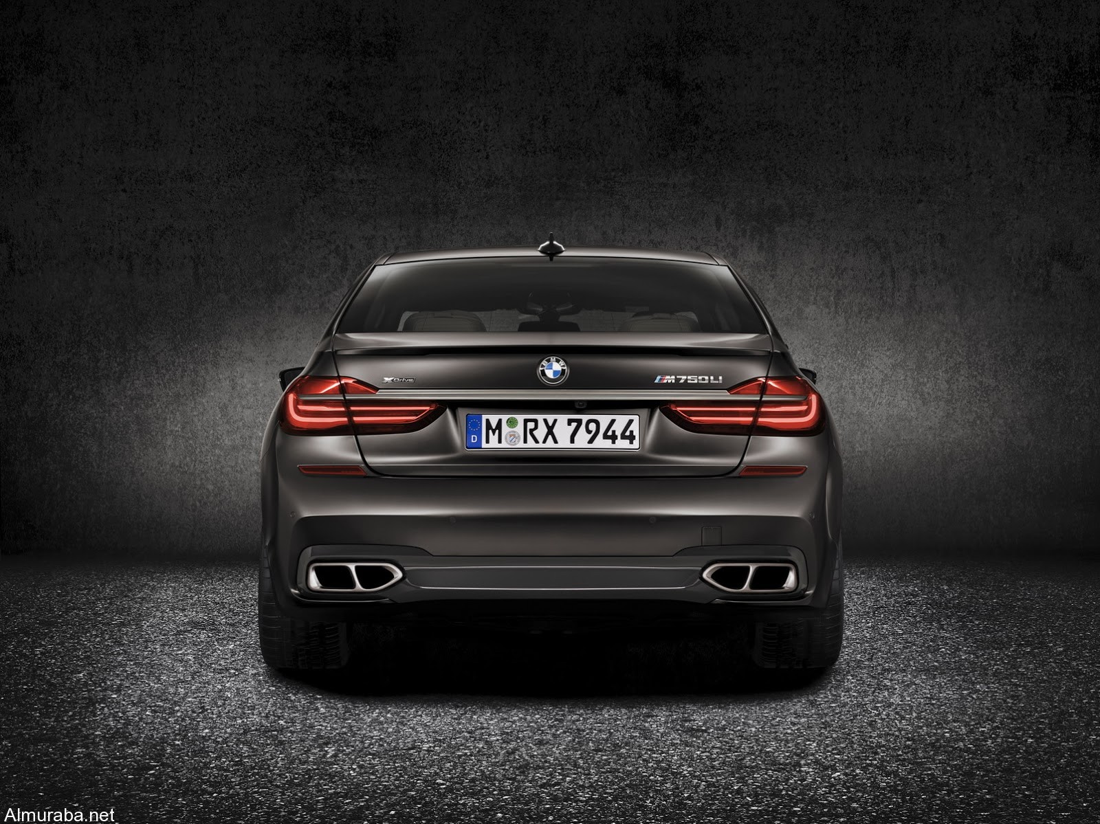 BMW-M760Li-xDrive-4