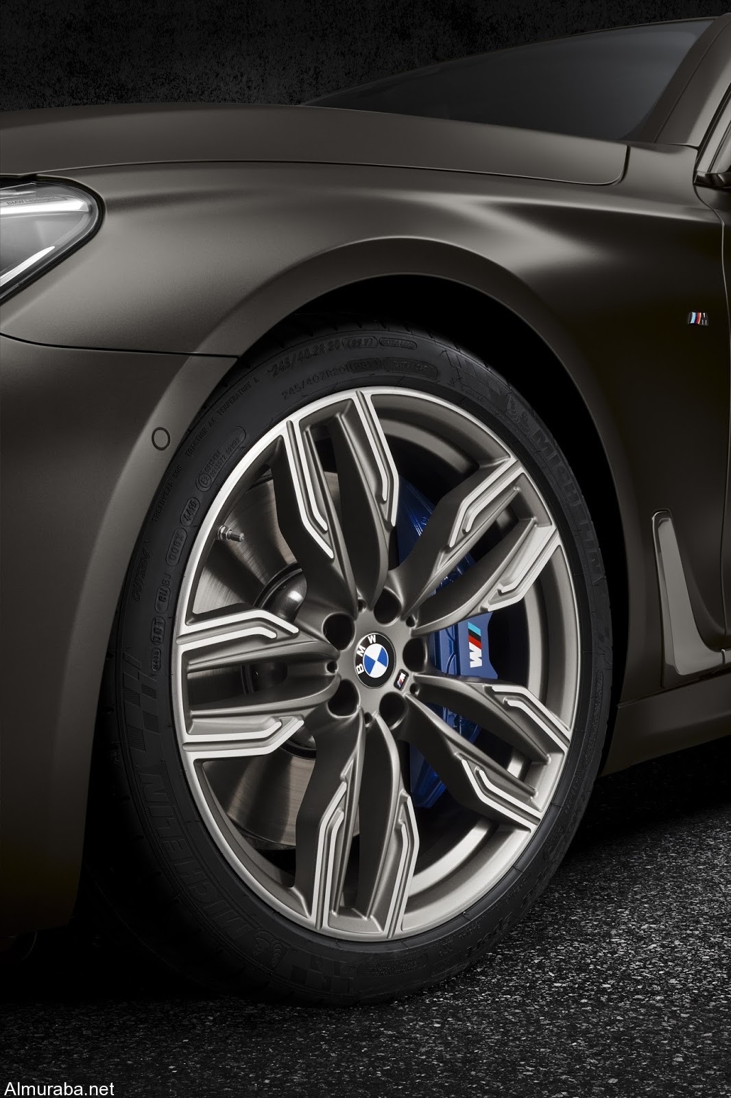 BMW-M760Li-xDrive-9