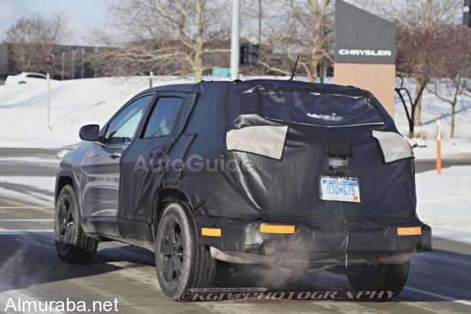 jeep-cherokee-mule-spy-shot-rear-02-1000x667