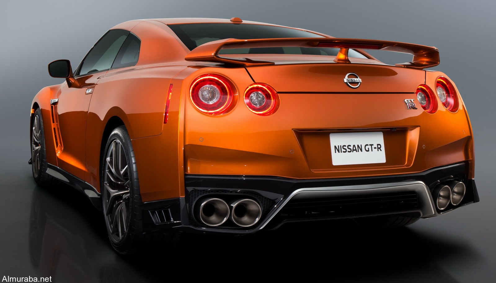 نظرة على التحديثات التي جرت على سيارة "نيسان" GT-R موديل 2017 مقارنة بموديلها 2016 السابق Nissan 5