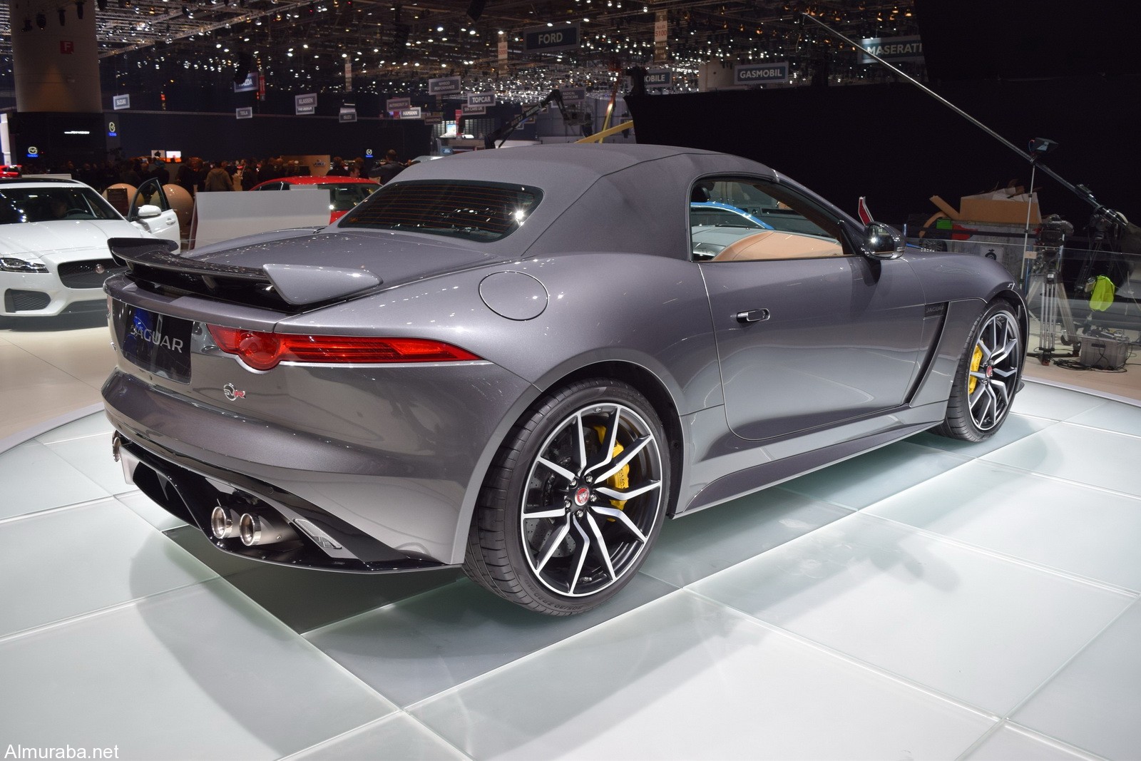 إطلاق سيارة “جاكوار” F-Type SVR بمعرض سيارات جنيف Jaguar 2017 8