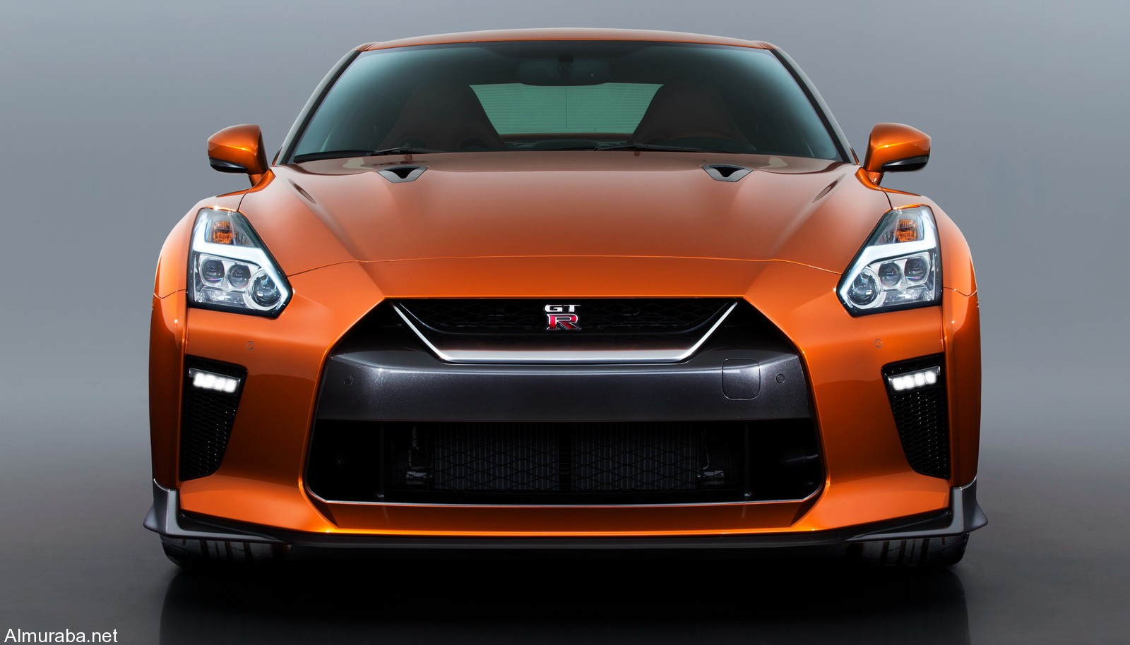 نظرة على التحديثات التي جرت على سيارة "نيسان" GT-R موديل 2017 مقارنة بموديلها 2016 السابق Nissan 9