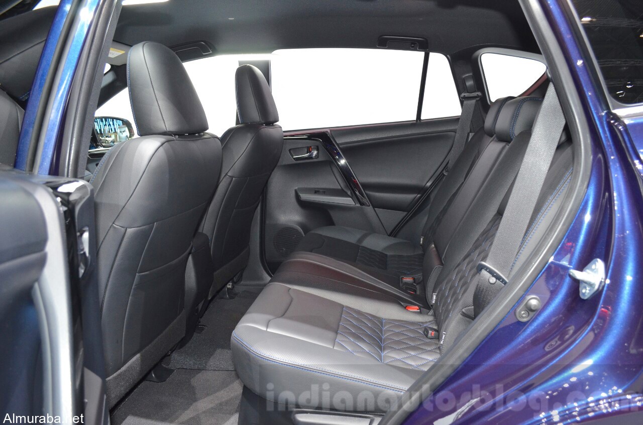 Toyota-RAV4-Hybrid-Sapphire-rear-seat