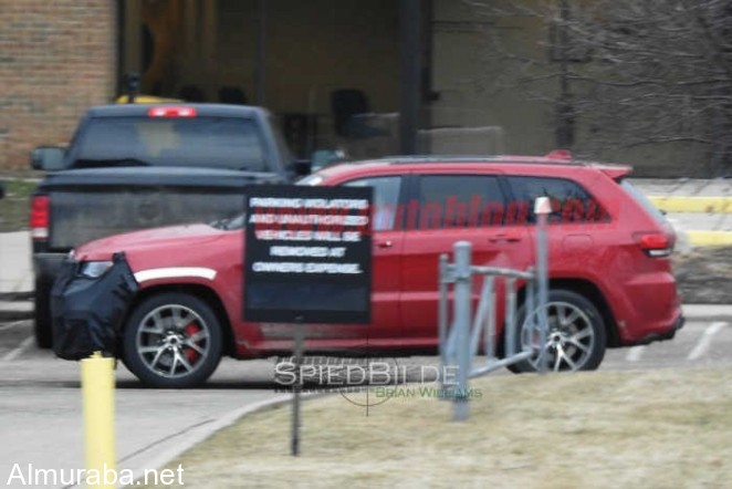 jeep-grand-cherokee-trackhawk-02-1-1000x667-w700