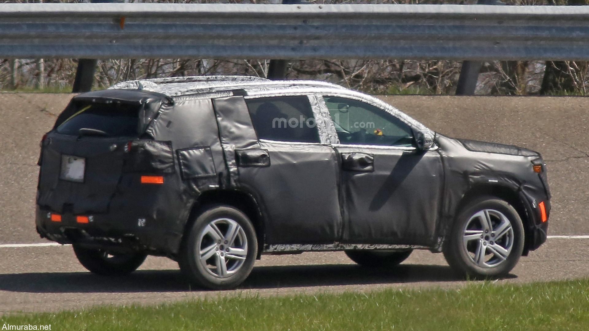 2018-gmc-terrain-spy-photo (5)