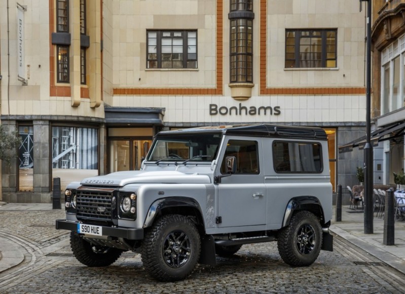 land-rover-defender-taxi-london4-1024x683