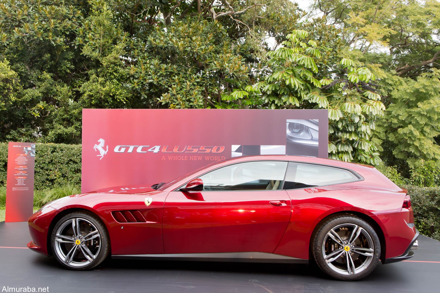 160383-car_GTC4Lusso-Sydney-australasian-premiere