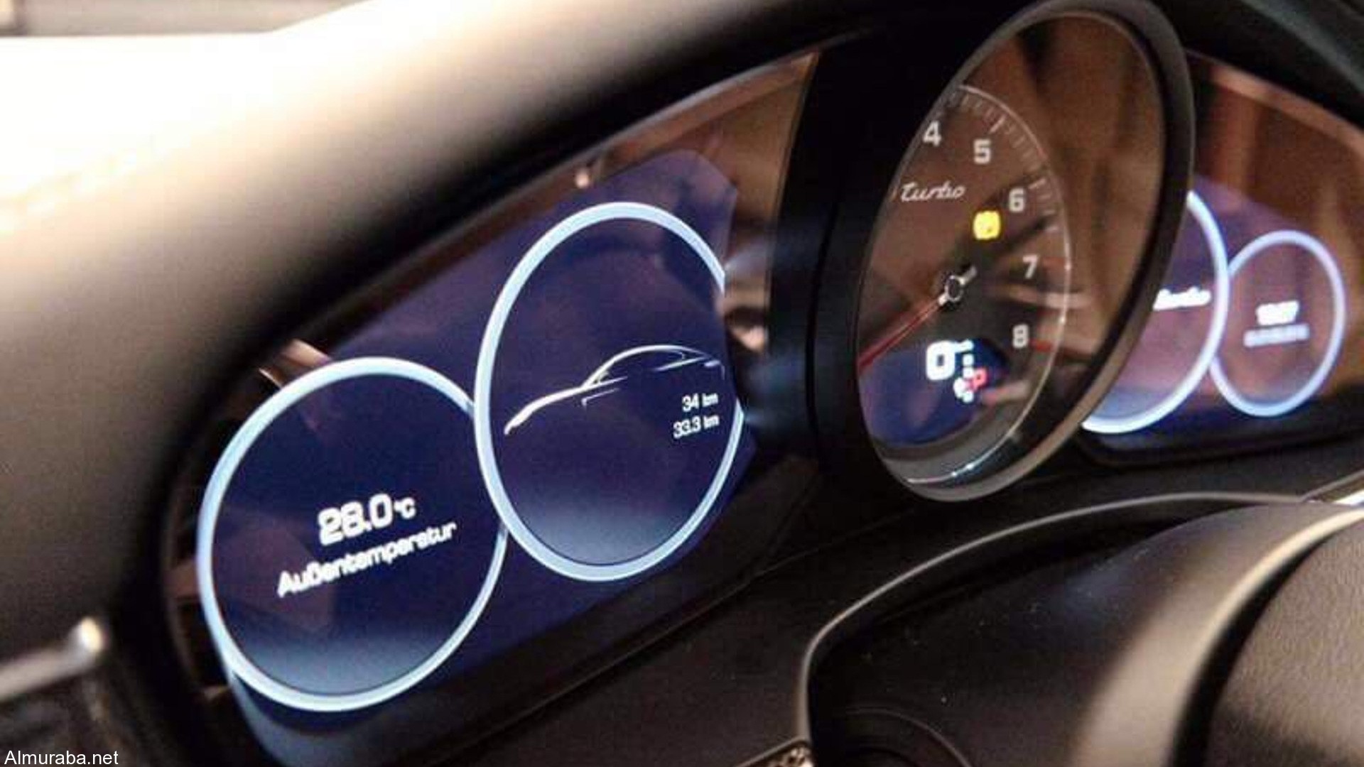 2017-Porsche-Panamera-instrument-cluster-leaked