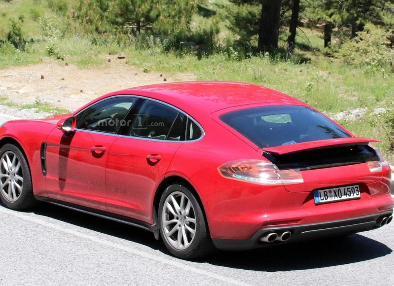 2017-porsche-panamera-spy-photo (2)