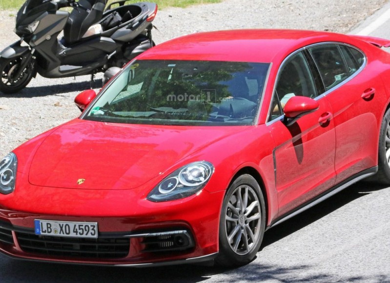 2017-porsche-panamera-spy-photo (5)