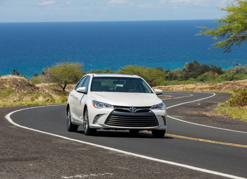 2017-toyota-camry-xle-5