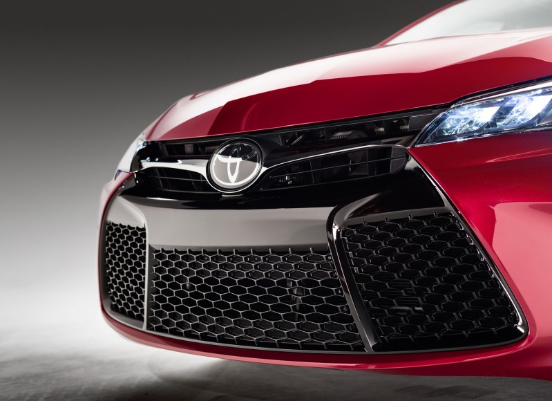 2017-toyota-camry-xse-8