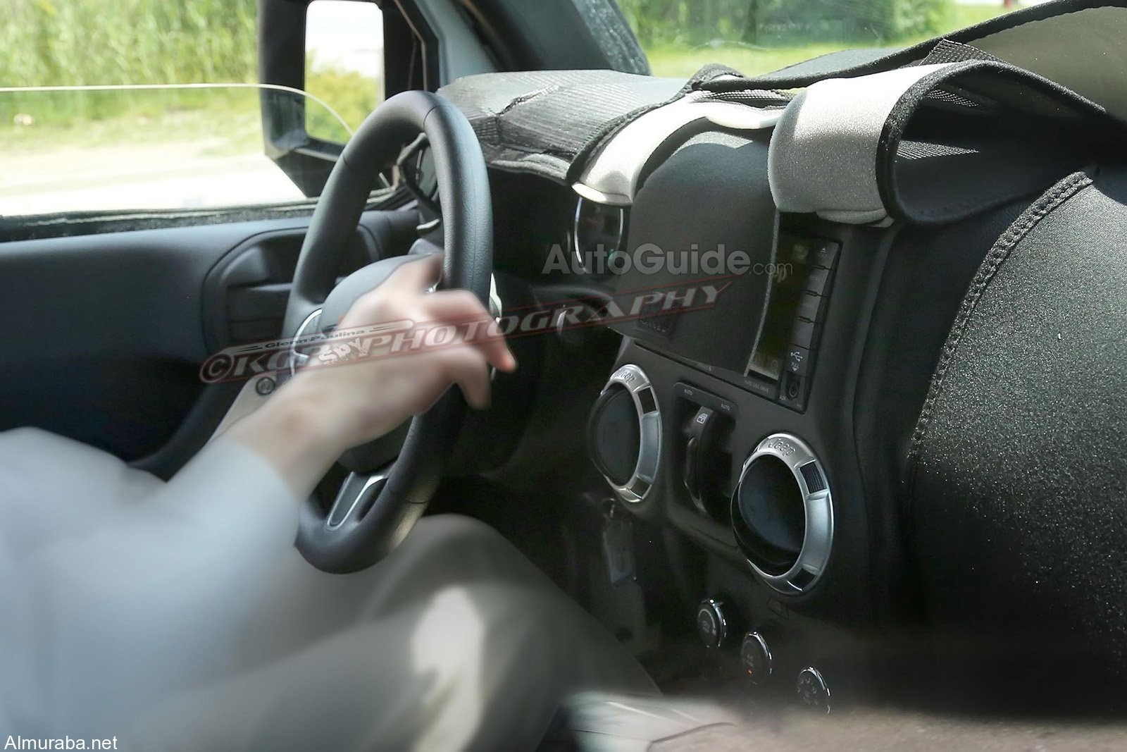 2018-Jeep-Wrangler-Spy-Shots-12