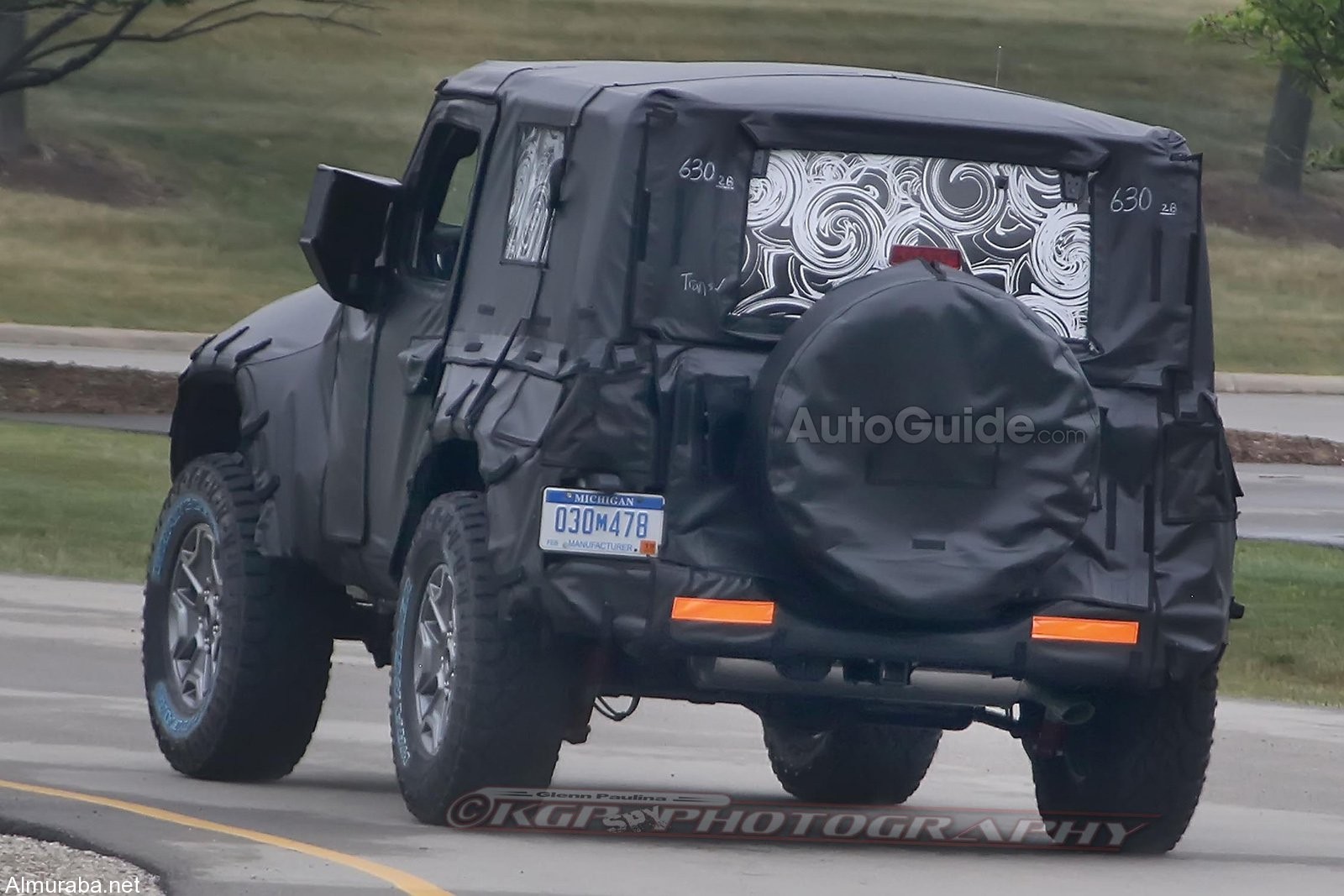 2018-Jeep-Wrangler-Spy-Shots-21