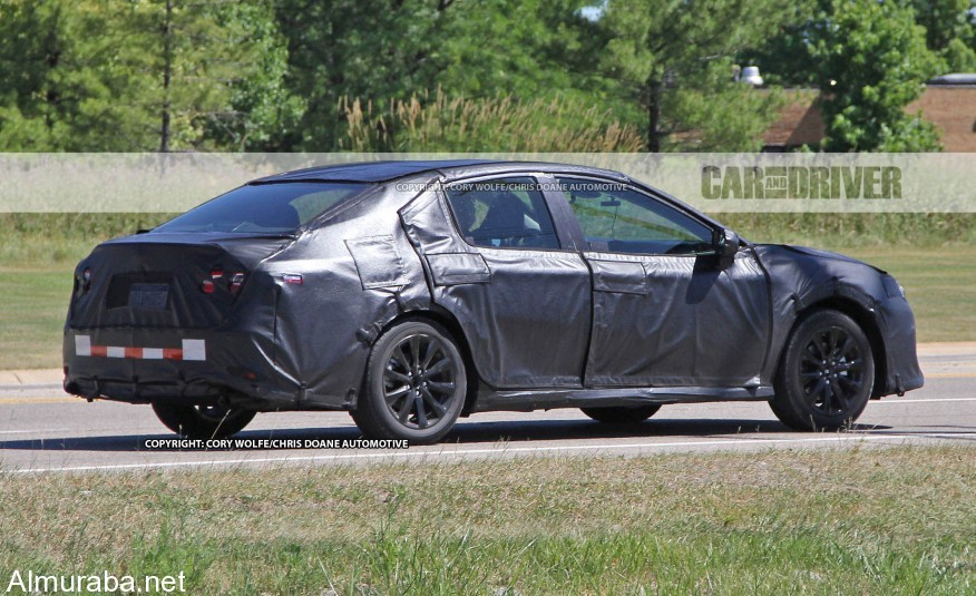 2018-Toyota-Camry-spy-photo-108-876x535