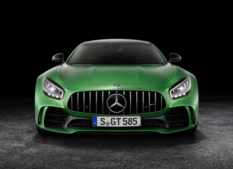 Mercedes-AMG-GT-R-22