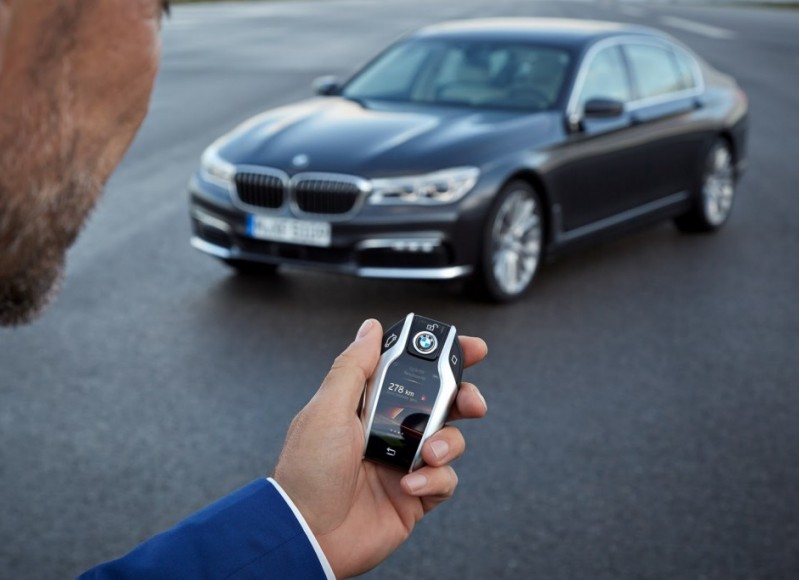 The-new-BMW-7-Series-can-park-itself-1-1024x683