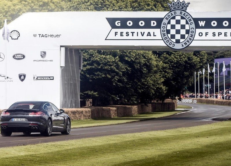 Video-Patrick-Dempsey-took-the-Porsche-Panamera-prototype-to-Goodwood-6-1024x576