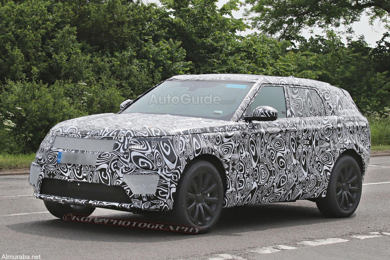 range-rover-sport-coupe-spy-photos-02