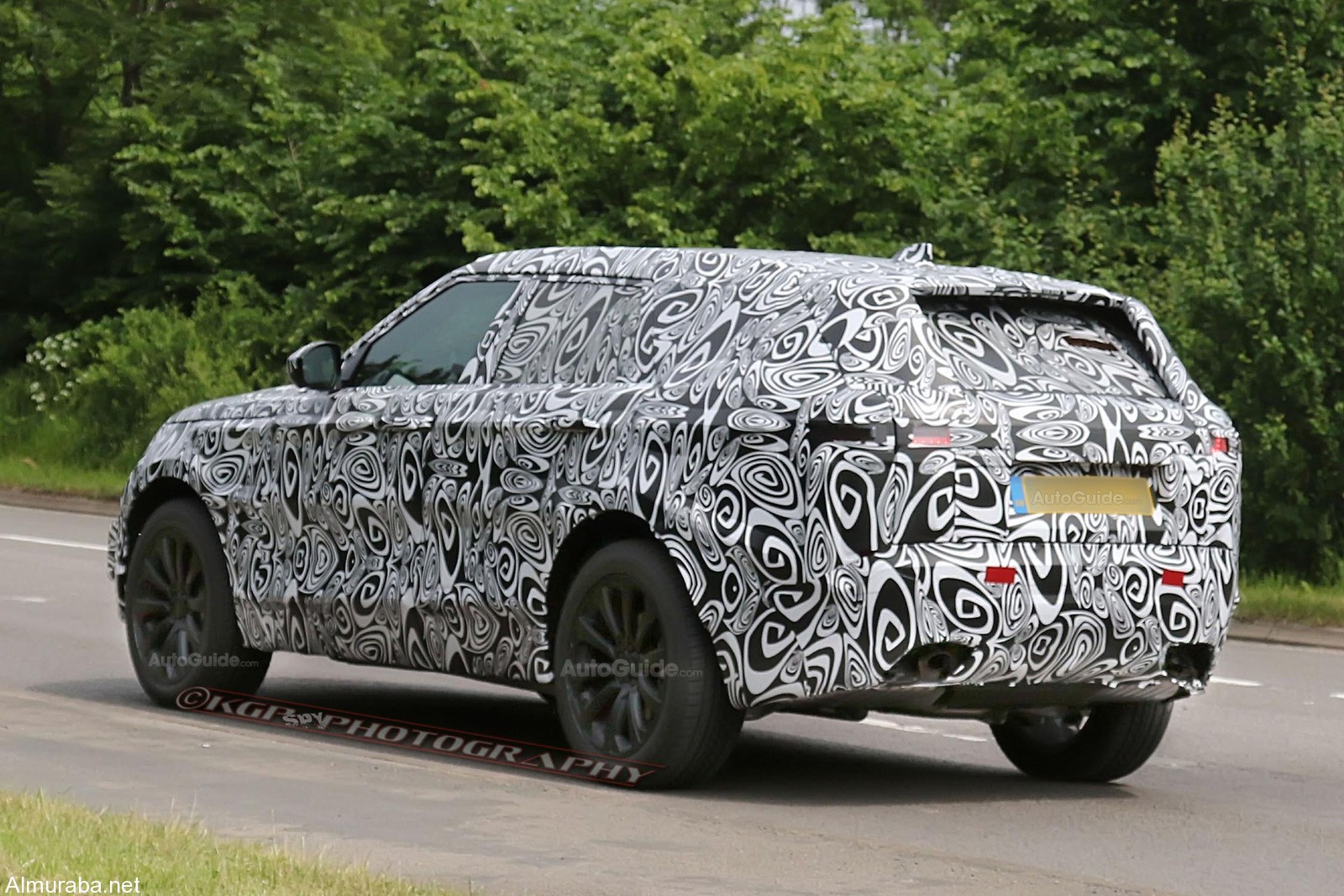 range-rover-sport-coupe-spy-photos-12